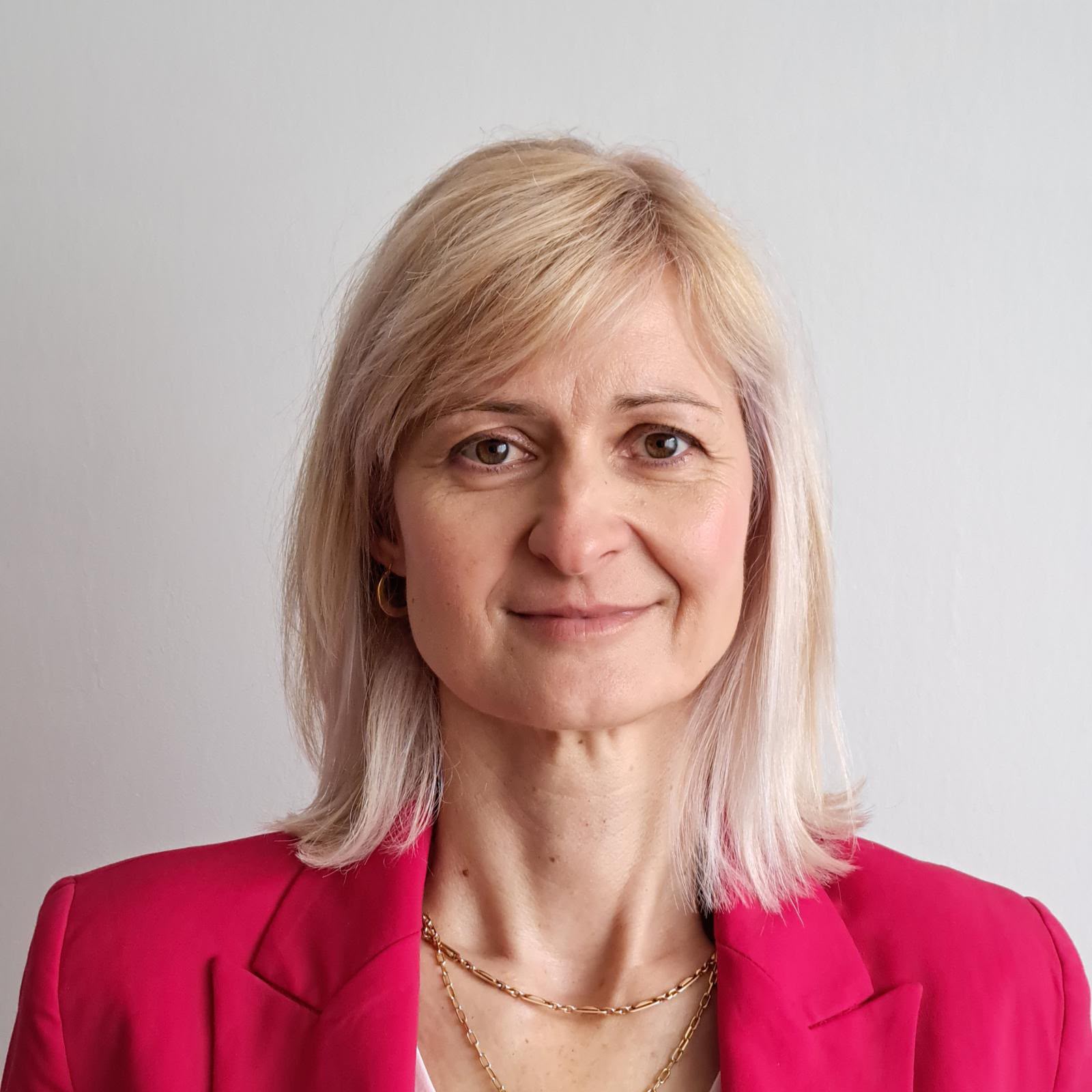 Tréner Eva Hanuliaková – AK Slávia Trenčín